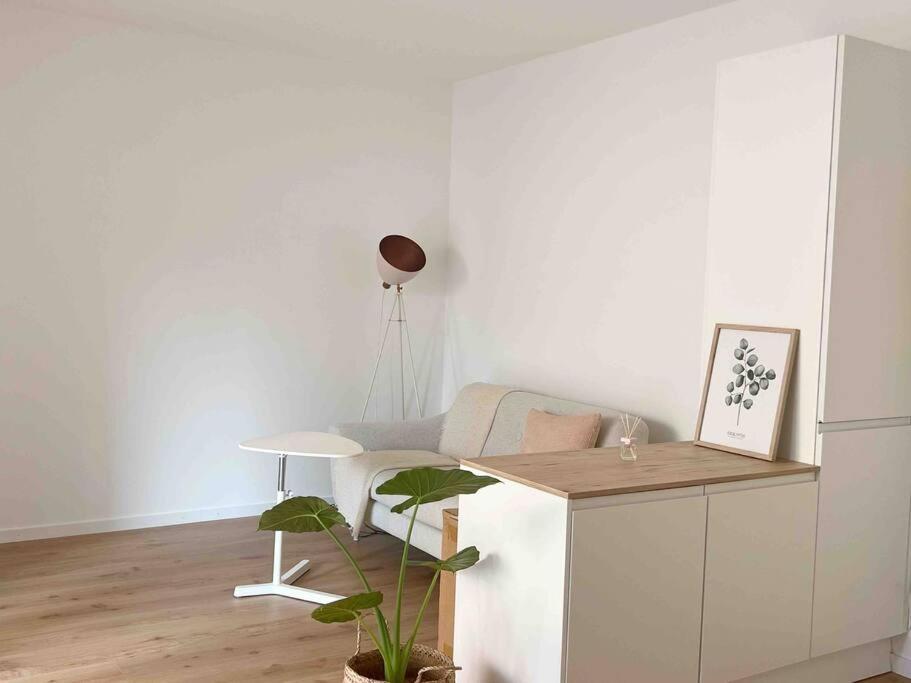 Appartement Calme Et Lumineux De 2,5 Pces Proche Lausanne Ecublens  Exterior photo